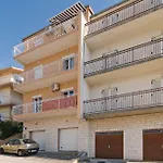 Lea Διαμέρισμα Ποντστράνα